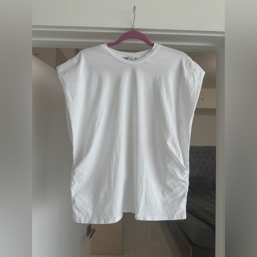 Zara white t shirt size S